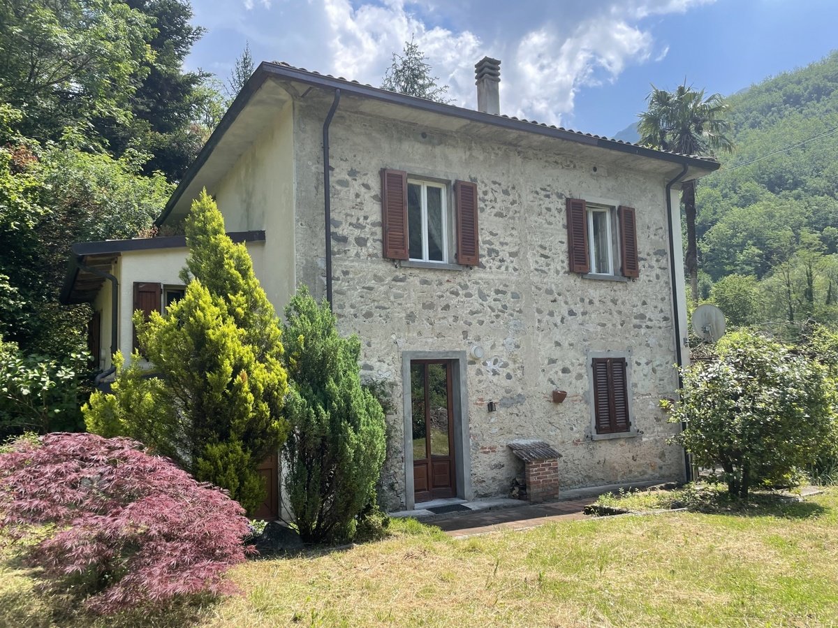 Villa in vendita 4 Stanze da letto a Bagni Di Lucca