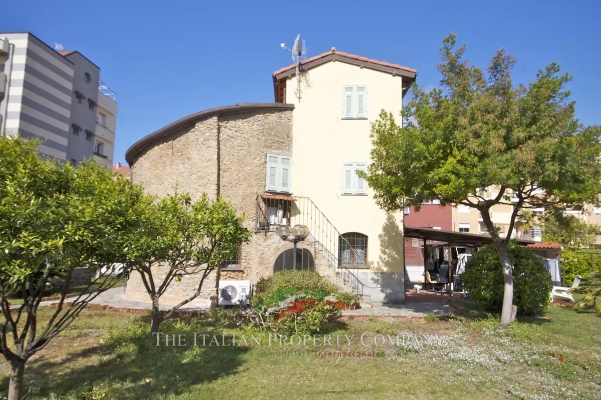 Villa in vendita 2 Stanze da letto a Ventimiglia