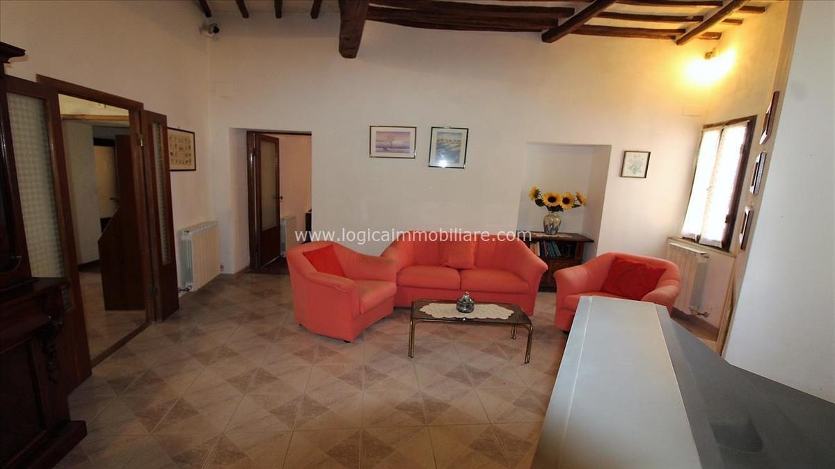 Appartamento in vendita 2 Stanze da letto a Montalcino