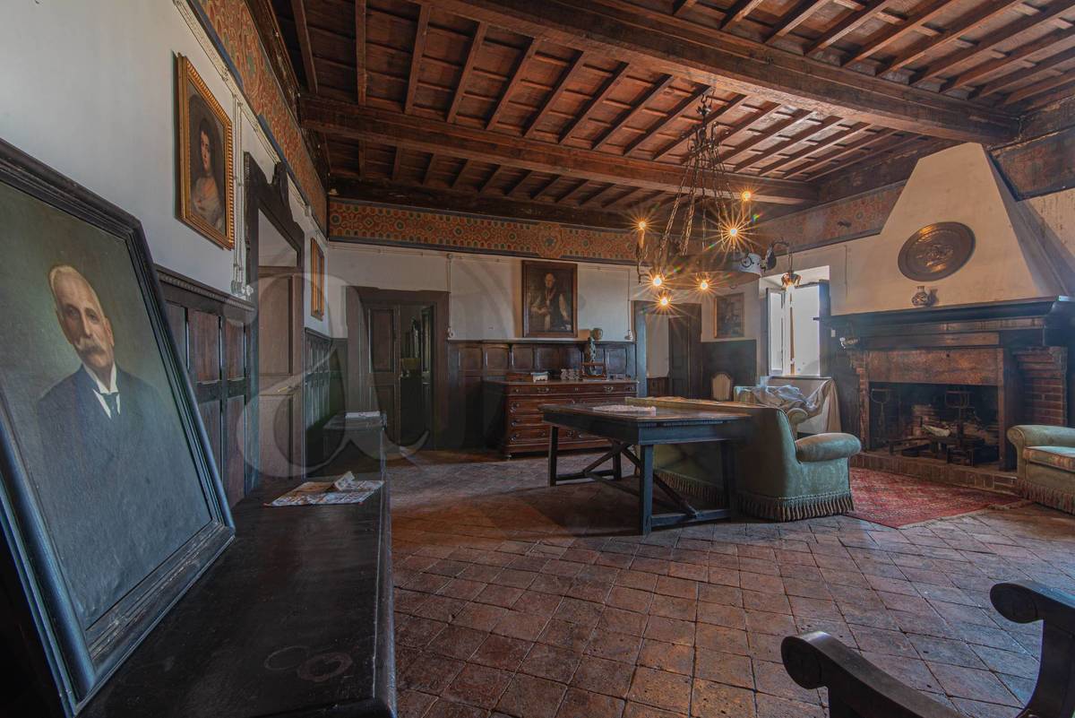 Palazzo in vendita 7 Stanze da letto a Vico Nel Lazio