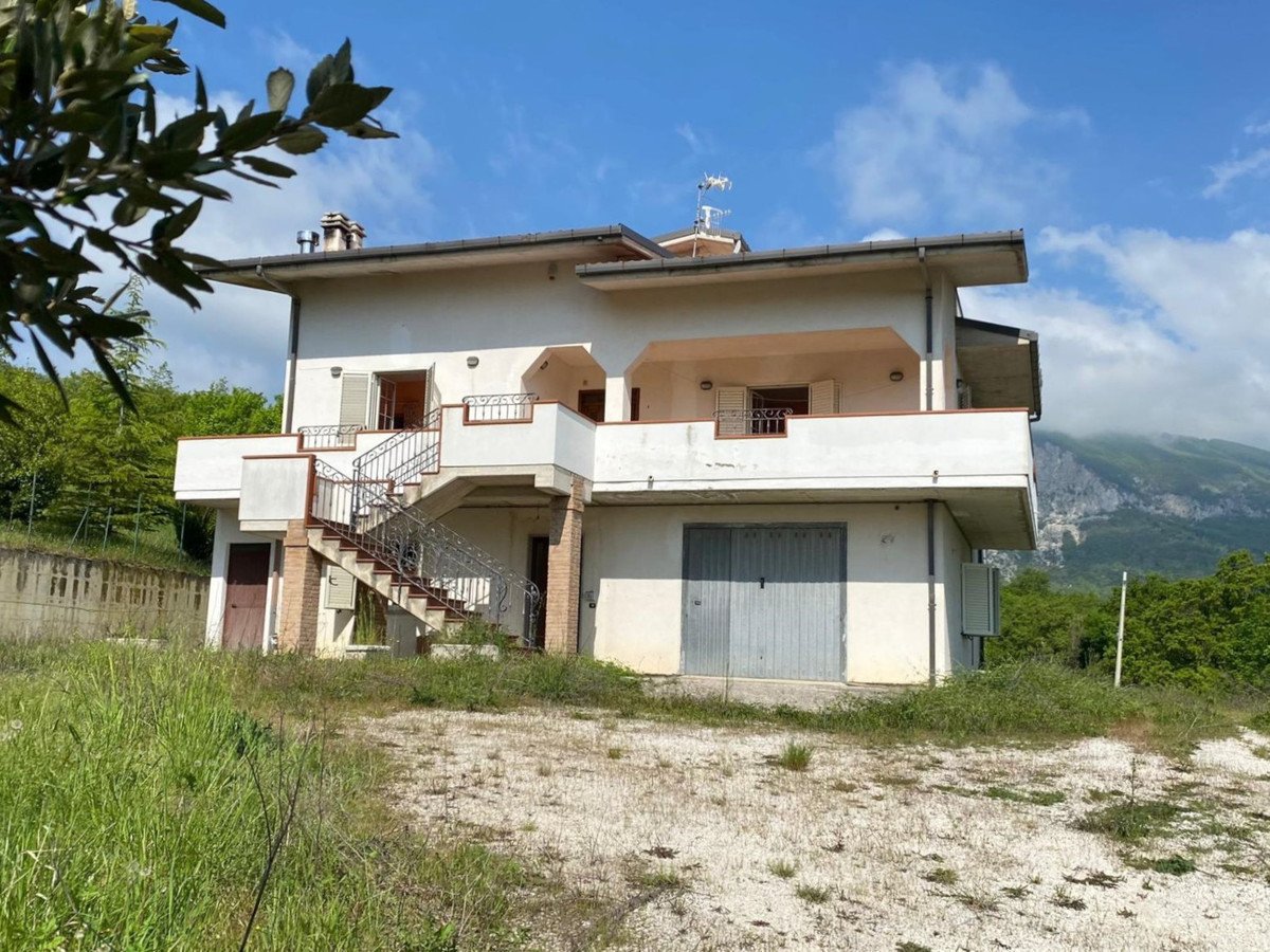 Villa in vendita 5 Stanze da letto a Corvara