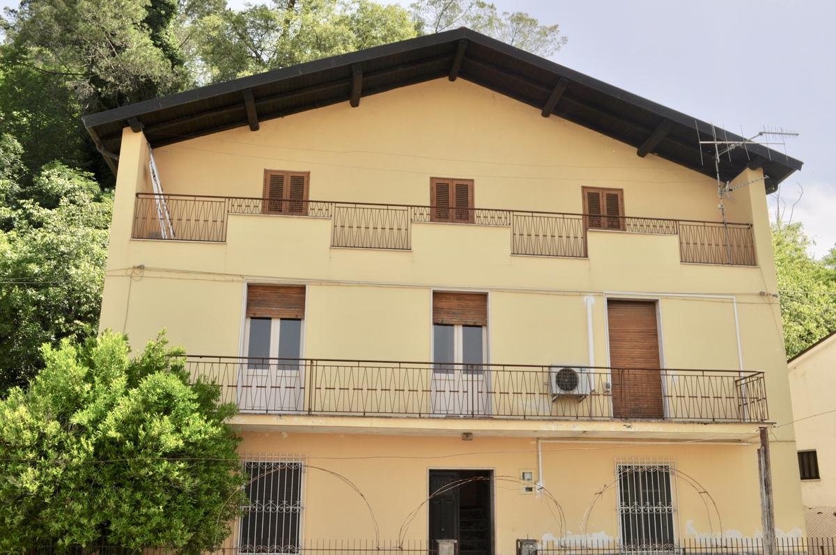 3 Bedrooms House for sale in Posta Fibreno [425288] Gateaway®