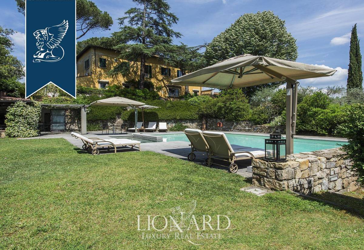 Villa in vendita 8 Stanze da letto a Firenze