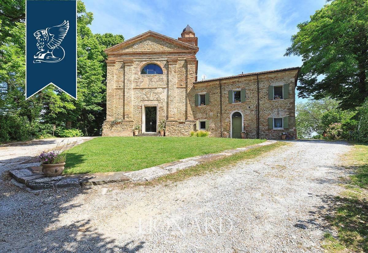 Castello in vendita 10 Stanze da letto a Cesena