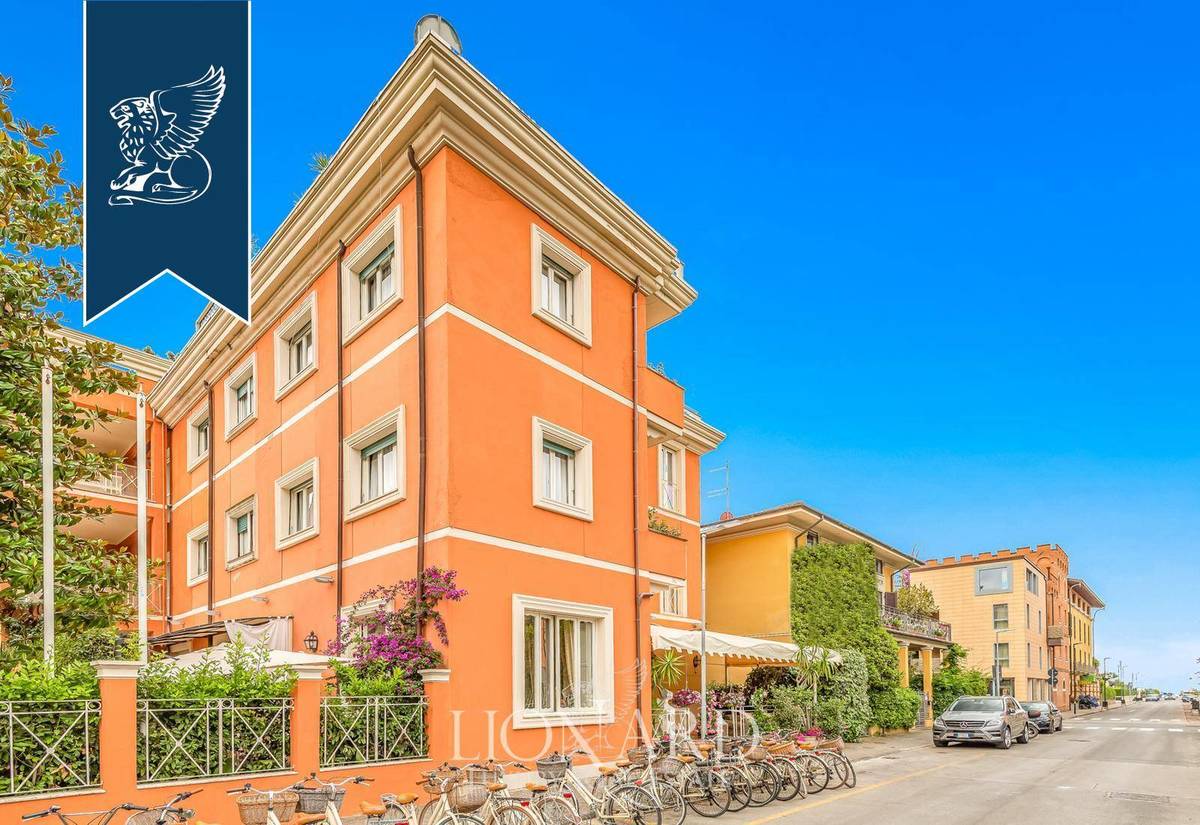 Hotel in vendita 25 Stanze da letto a Forte Dei Marmi