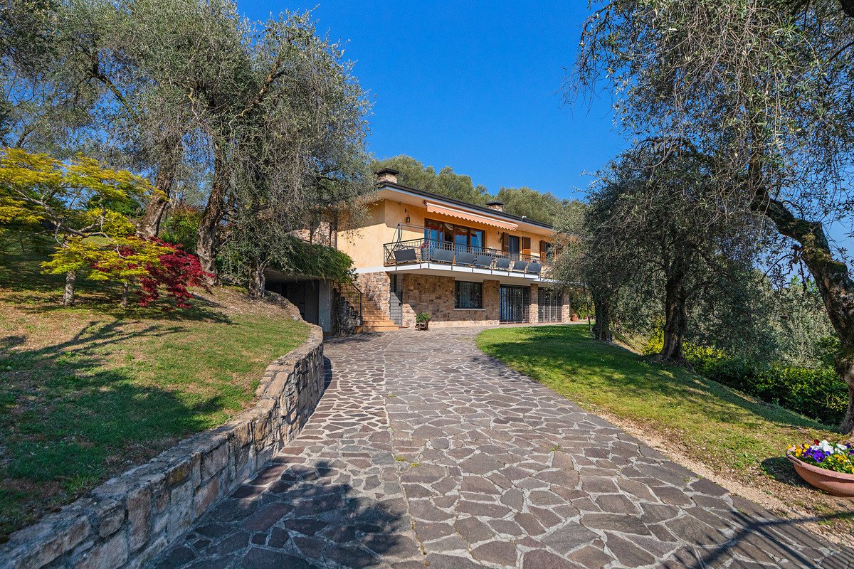 Villa in vendita 3 Stanze da letto a Toscolano-maderno