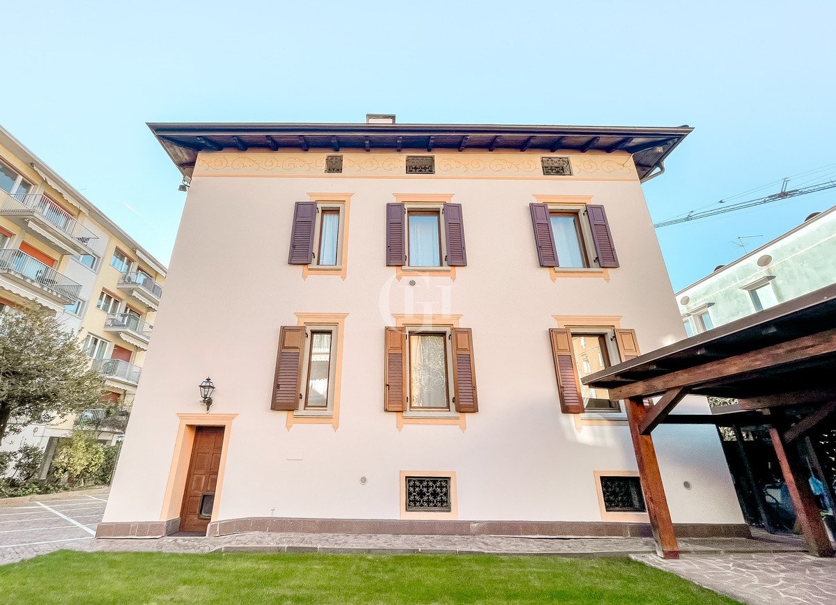 Villa in vendita 4 Stanze da letto a Trento