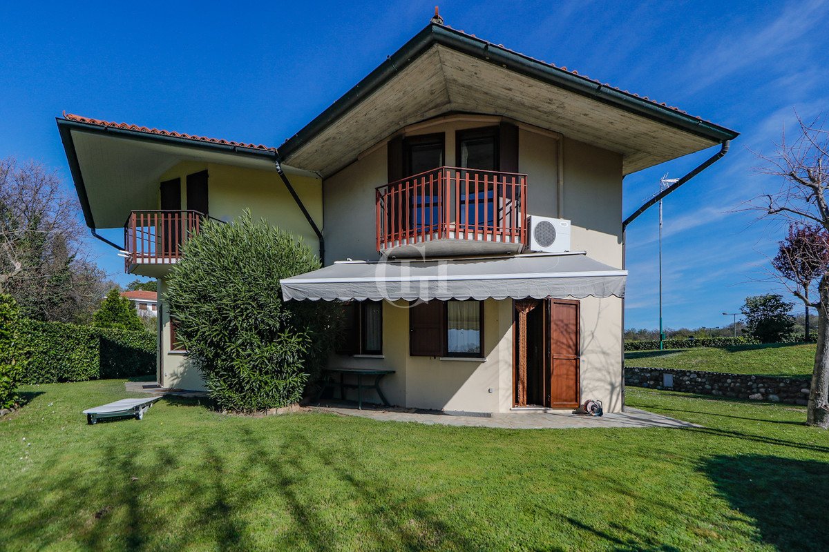 Villa in vendita 2 Stanze da letto a Padenghe Sul Garda