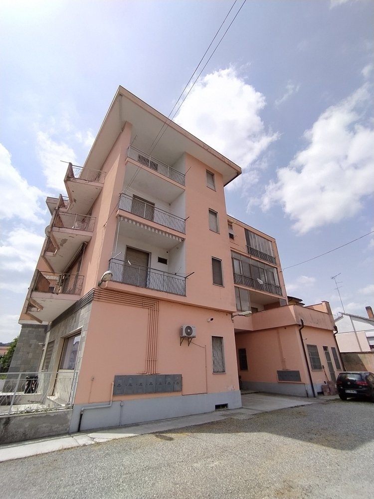 Appartamento in vendita 3 Stanze da letto a Serralunga Di Crea
