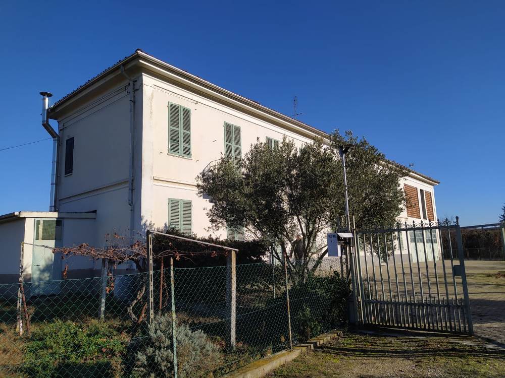 Casa indipendente in vendita 4 Stanze da letto a Asti