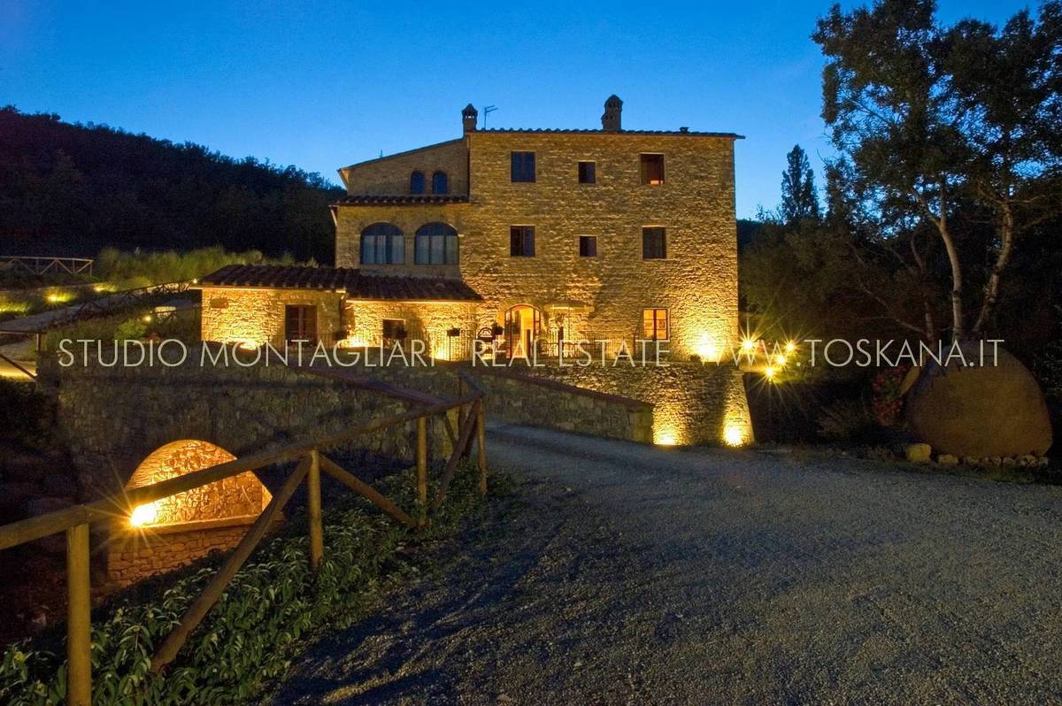 Villa in vendita 14 Stanze da letto a Gaiole In Chianti