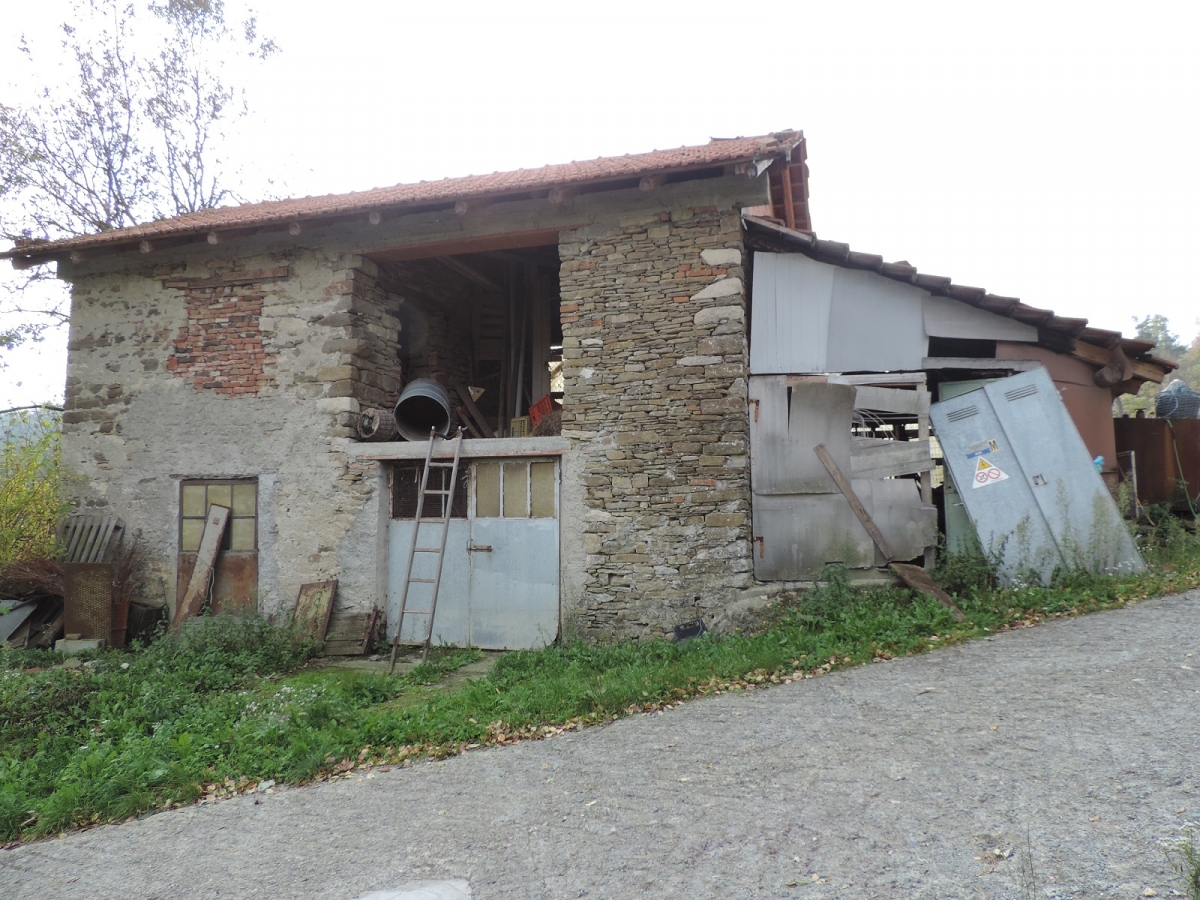 Casolare in vendita a Spigno Monferrato