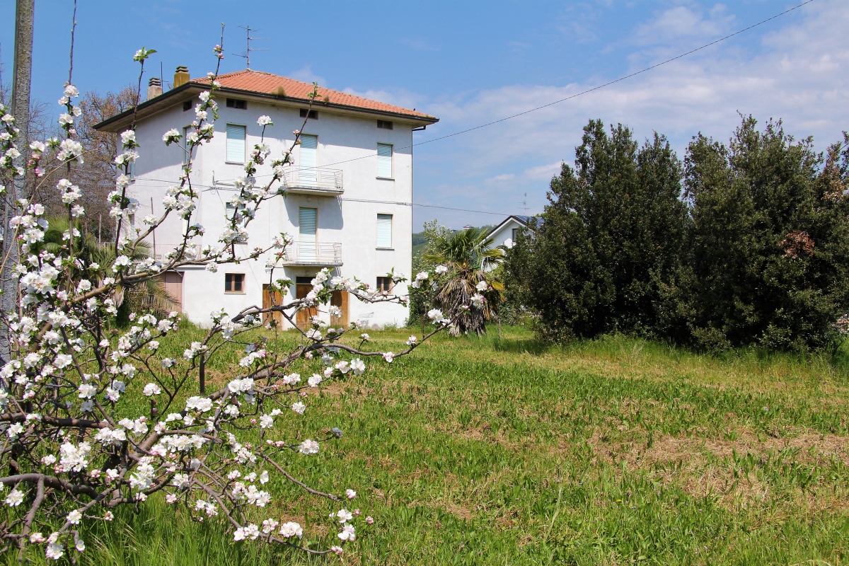 Casa in vendita 5 Stanze da letto a Ortezzano