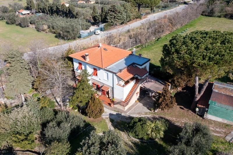 Villa in vendita 4 Stanze da letto a San Vincenzo