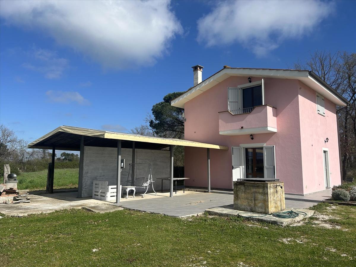 Villa in vendita 5 Stanze da letto a Castiglione Del Lago