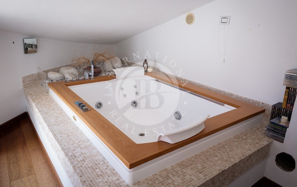 Villa in vendita 3 Stanze da letto a Carrara