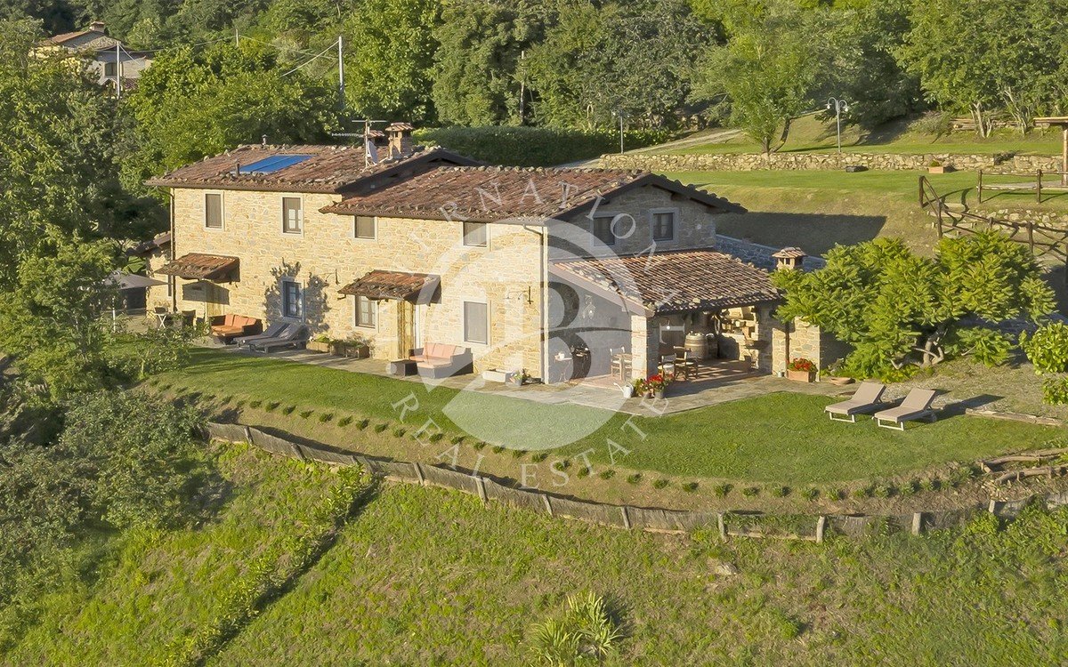 Villa in vendita 7 Stanze da letto a Castelnuovo Di Garfagnana
