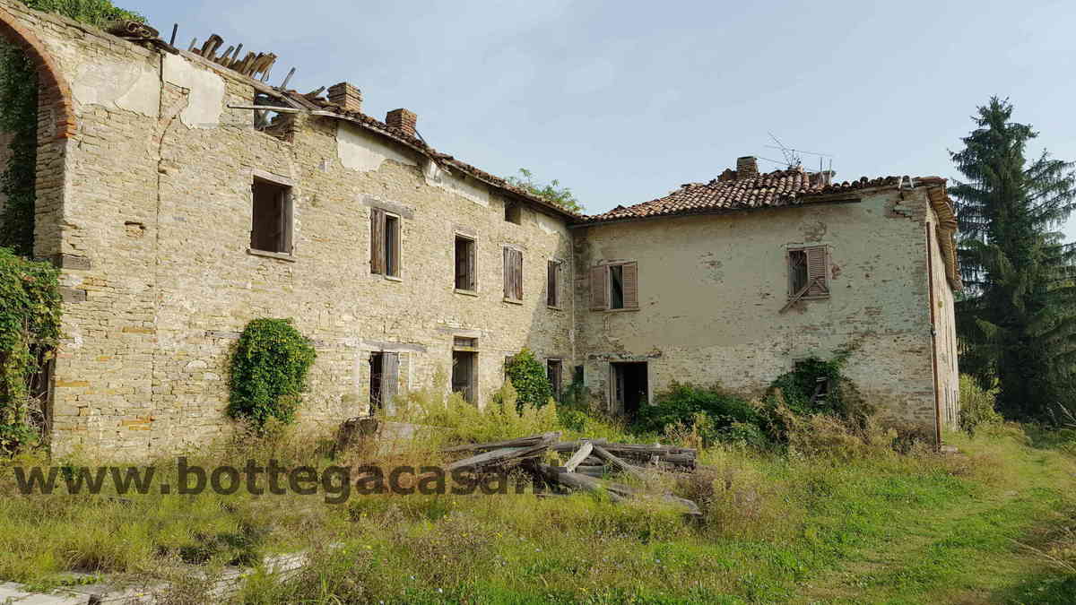 Casa di campagna in vendita a Santo Stefano Belbo