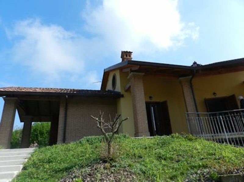 Villa in vendita 3 Stanze da letto a San Damiano D'asti