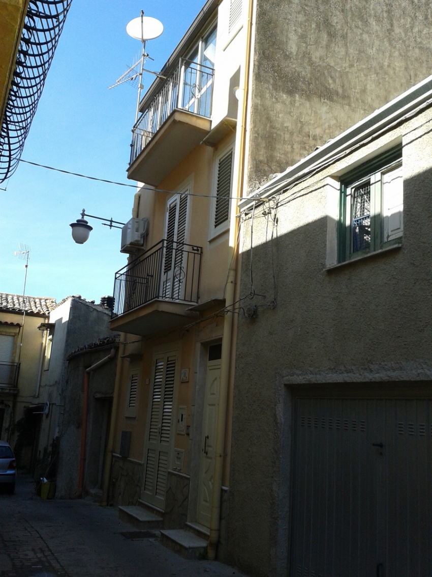 casa indipendente in vendita 3 stanze da letto a chiusa sclafani