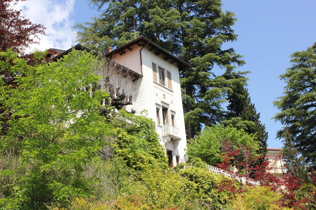 Villa in vendita 5 Stanze da letto a Cernobbio