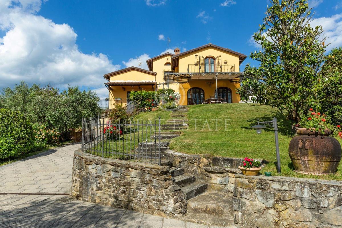 Villa in vendita 5 Stanze da letto a Arezzo
