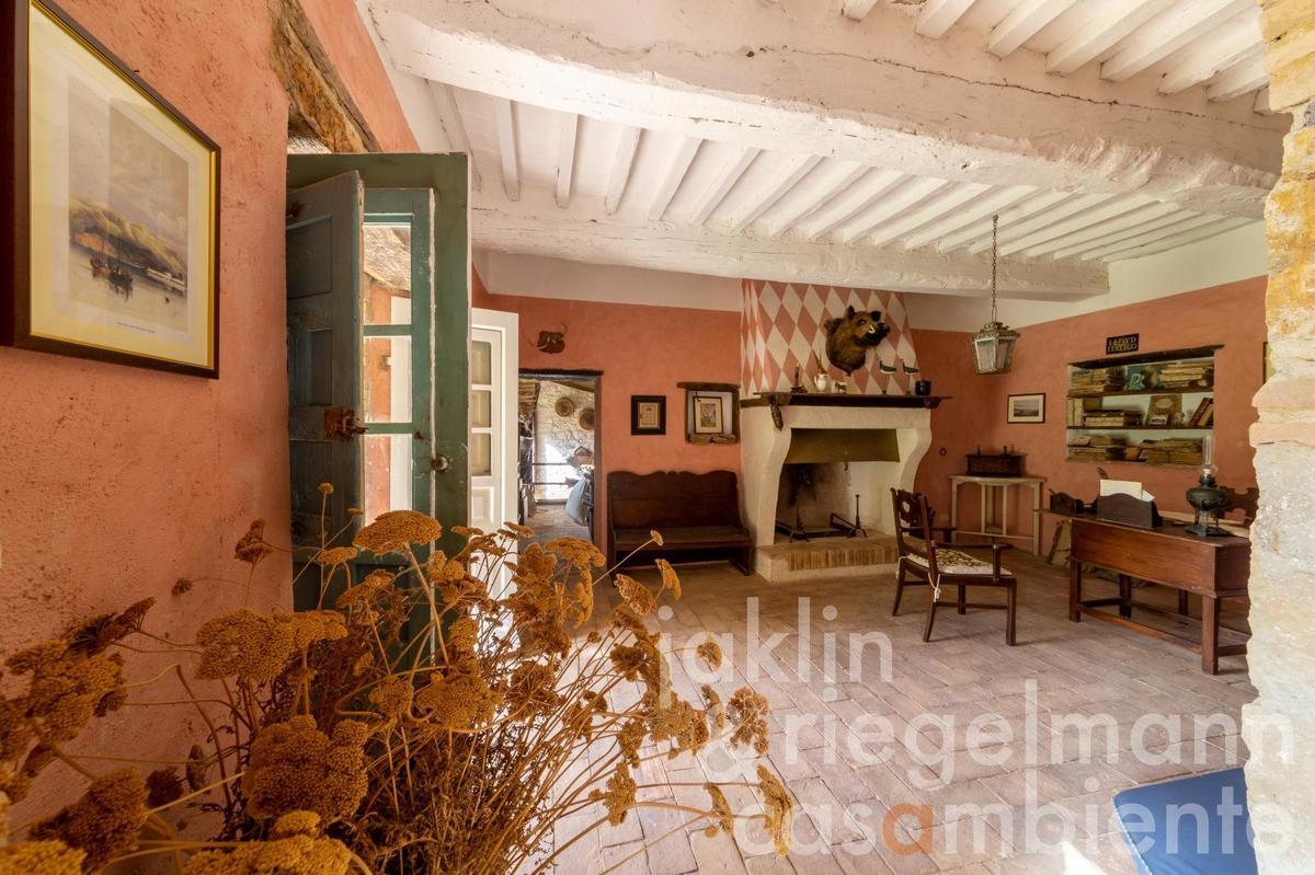 Casa in vendita 9 Stanze da letto a Montecchio