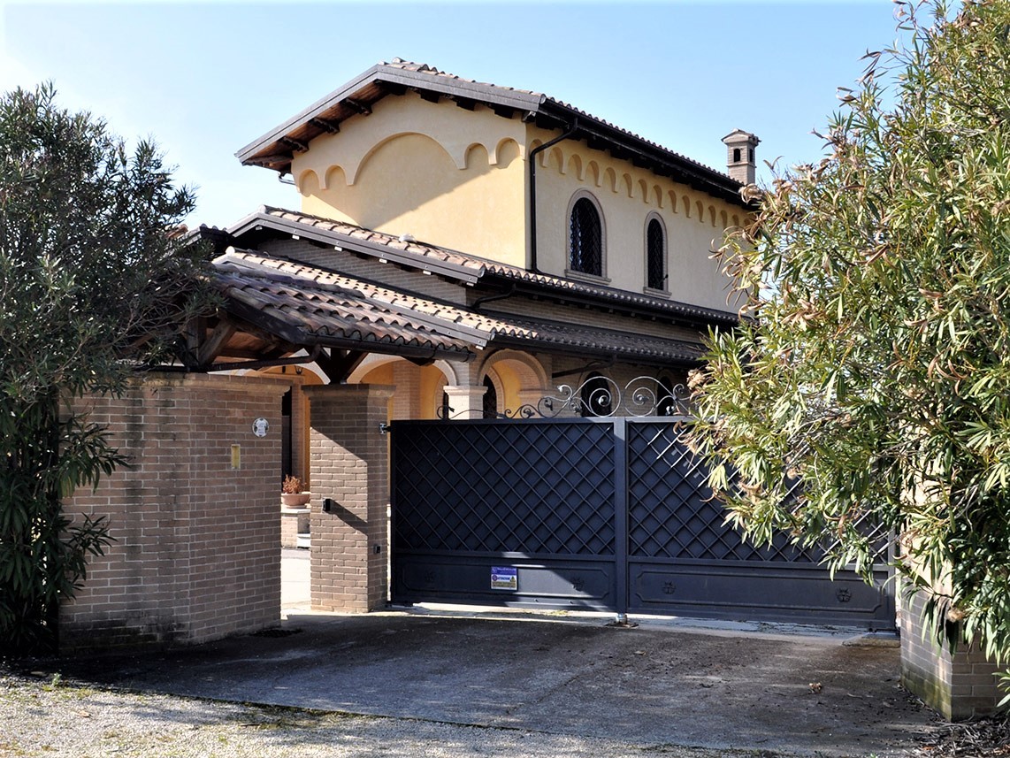 Villa in vendita 4 Stanze da letto a Tortoreto