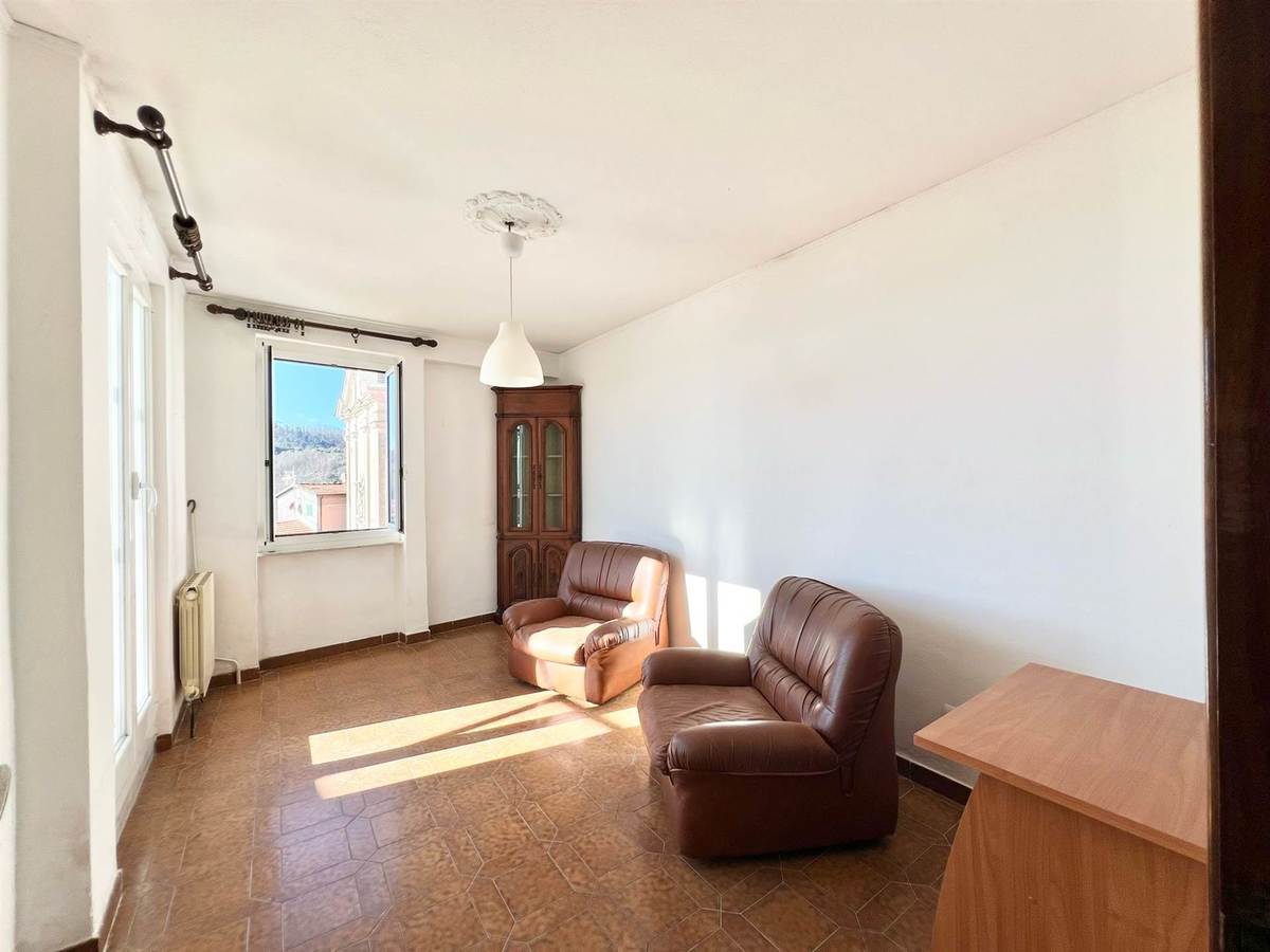 Appartamento indipendente in vendita 4 Stanze da letto a Vezzano Ligure