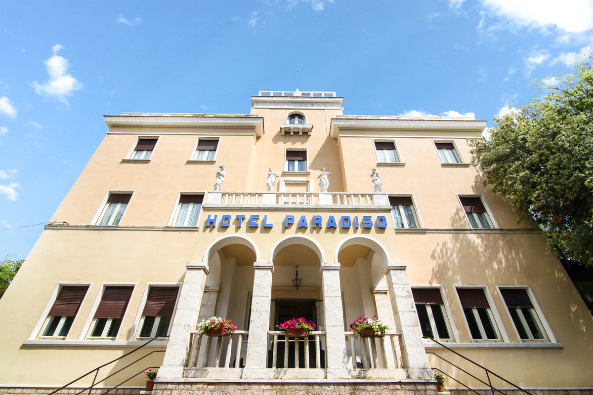 Hotel in vendita 23 Stanze da letto a Spoleto