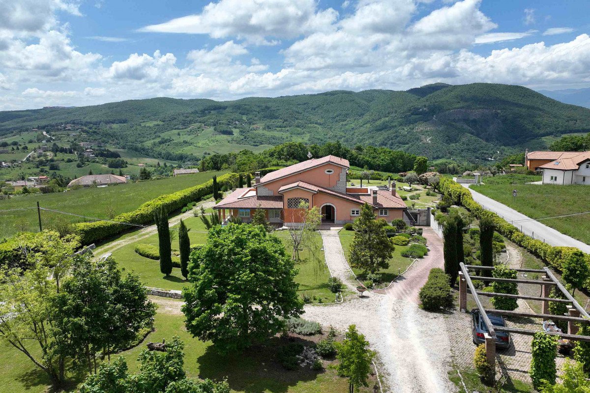 Villa in vendita 3 Stanze da letto a Castagneto Carducci
