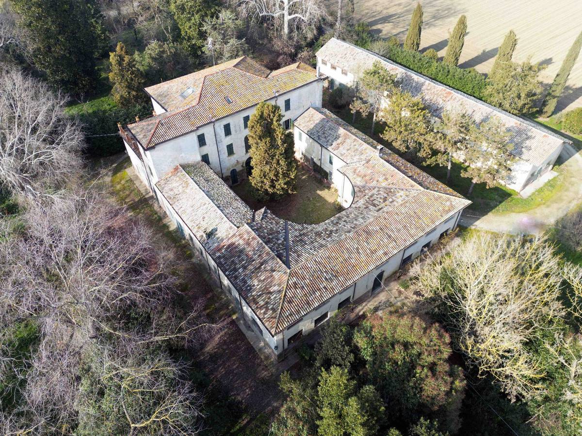 Villa in vendita 14 Stanze da letto a Ravenna
