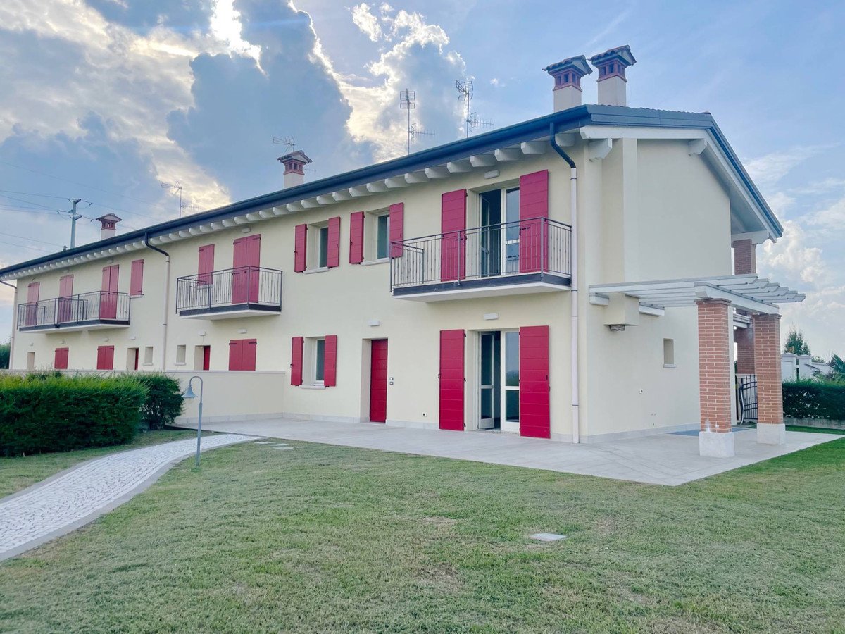 Casa in vendita 4 Stanze da letto a Desenzano Del Garda