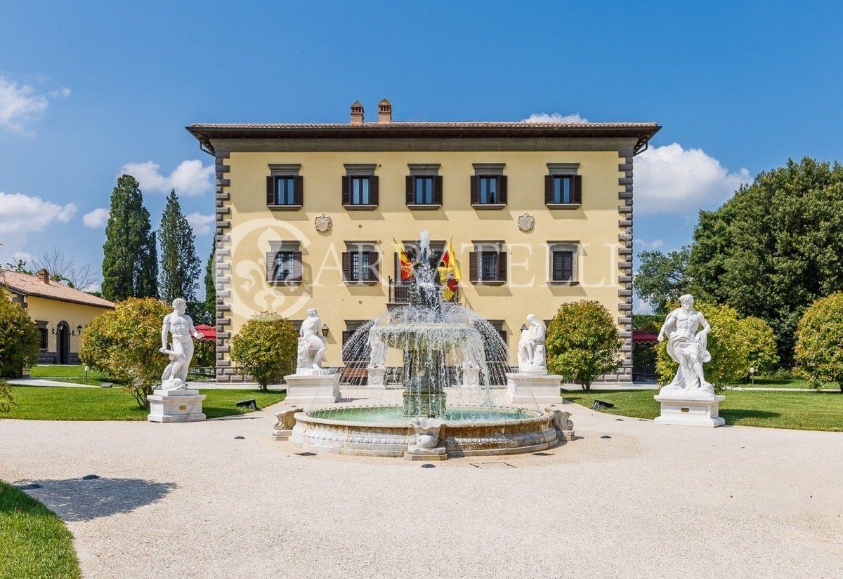Villa in vendita 11 Stanze da letto a Montepulciano