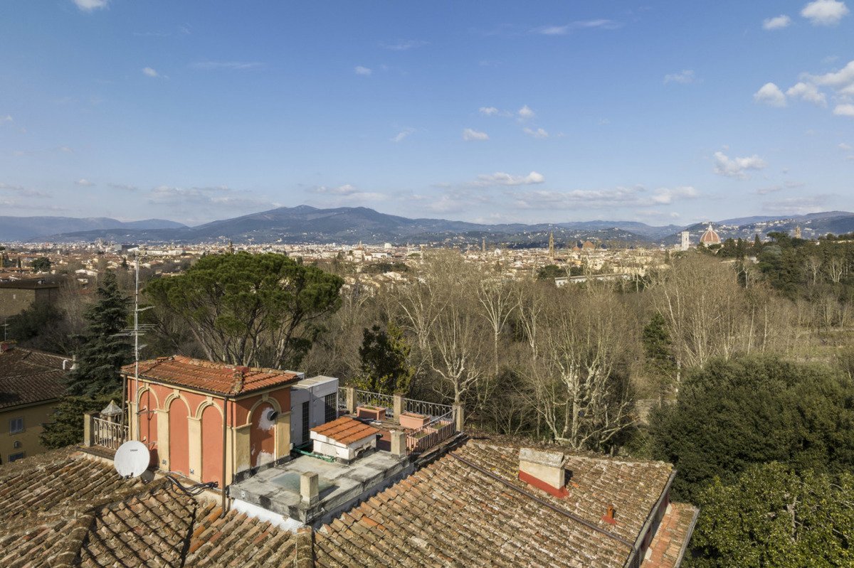 Villa in vendita 19 Stanze da letto a Firenze