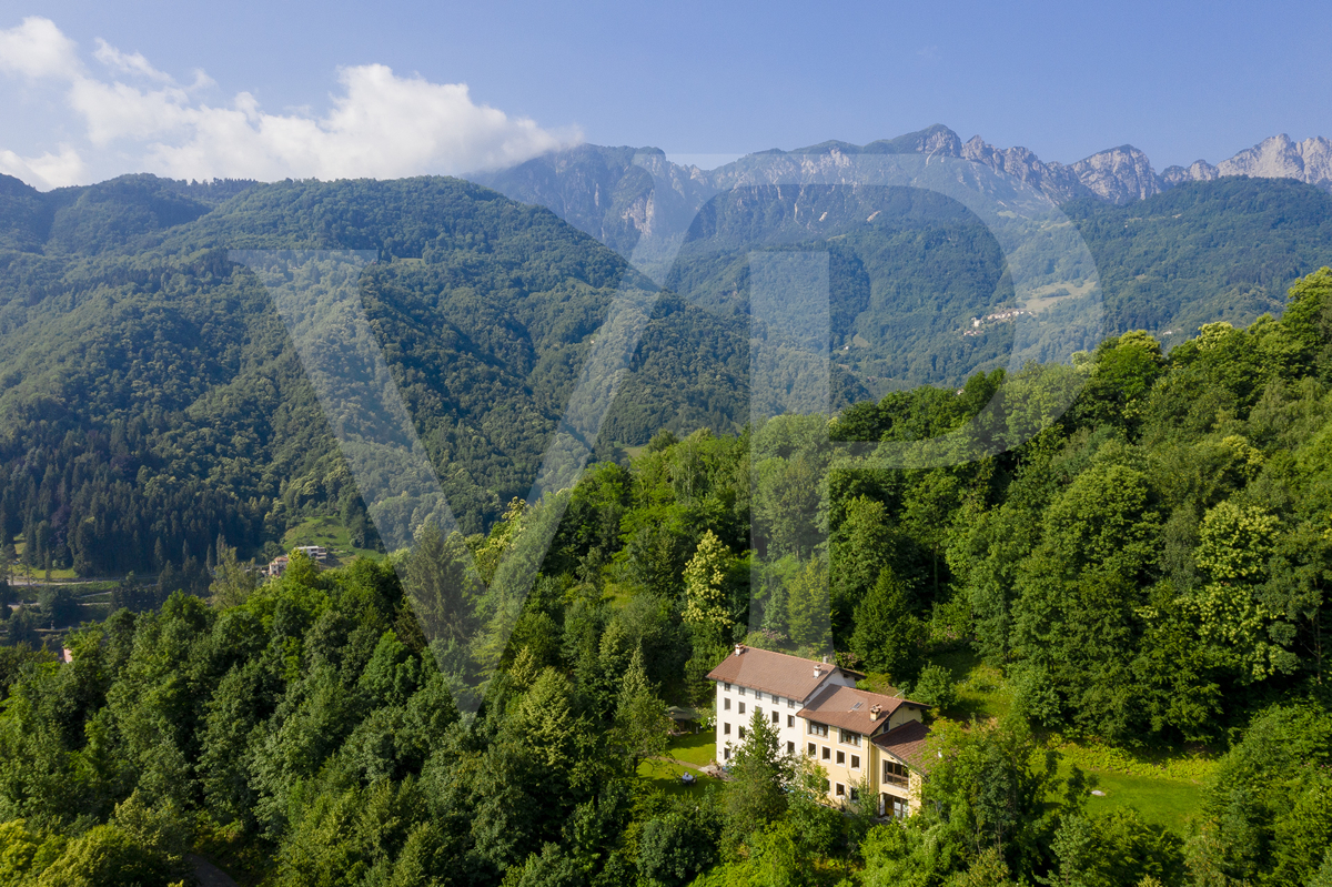 Villa in vendita 10 Stanze da letto a Recoaro Terme
