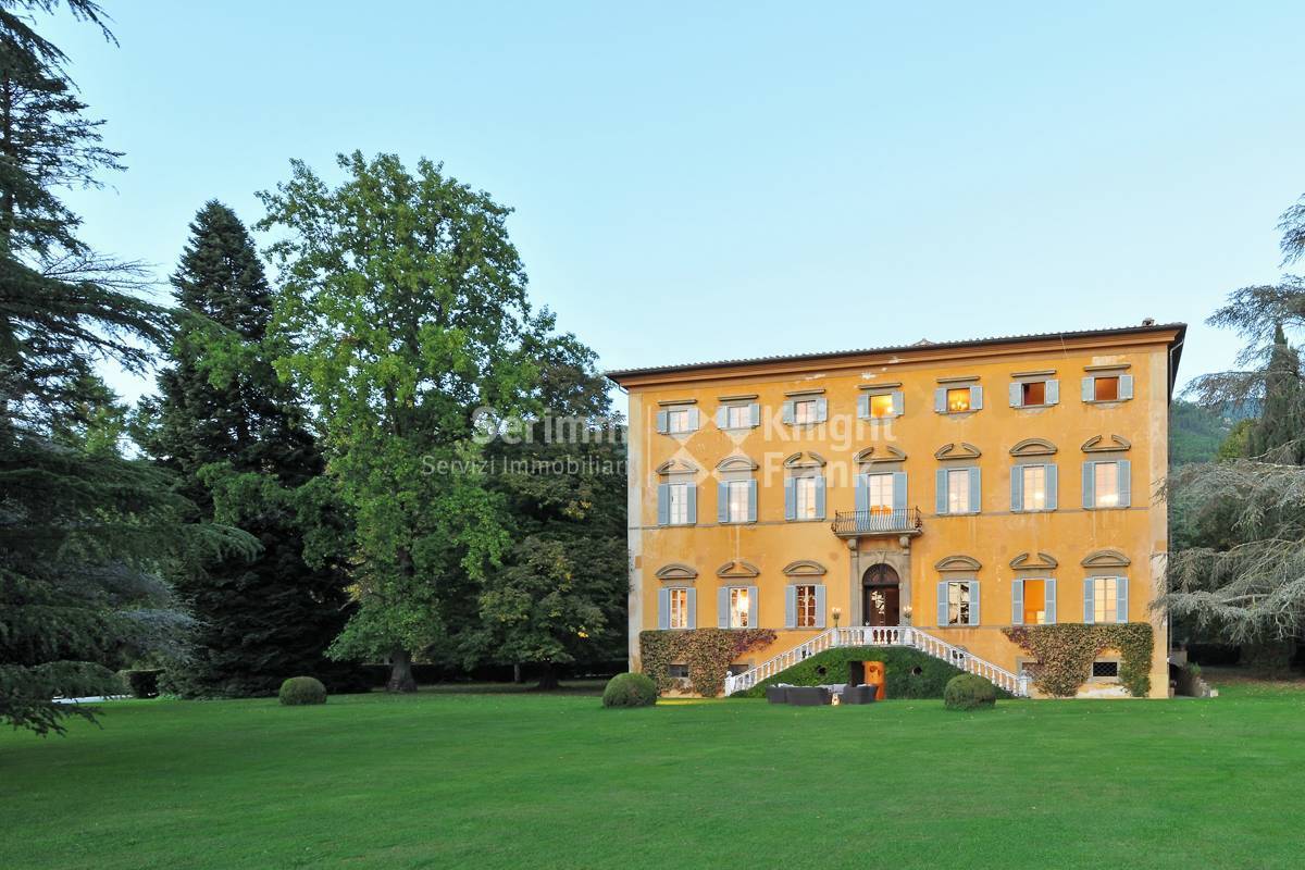 Villa in vendita 19 Stanze da letto a Pisa