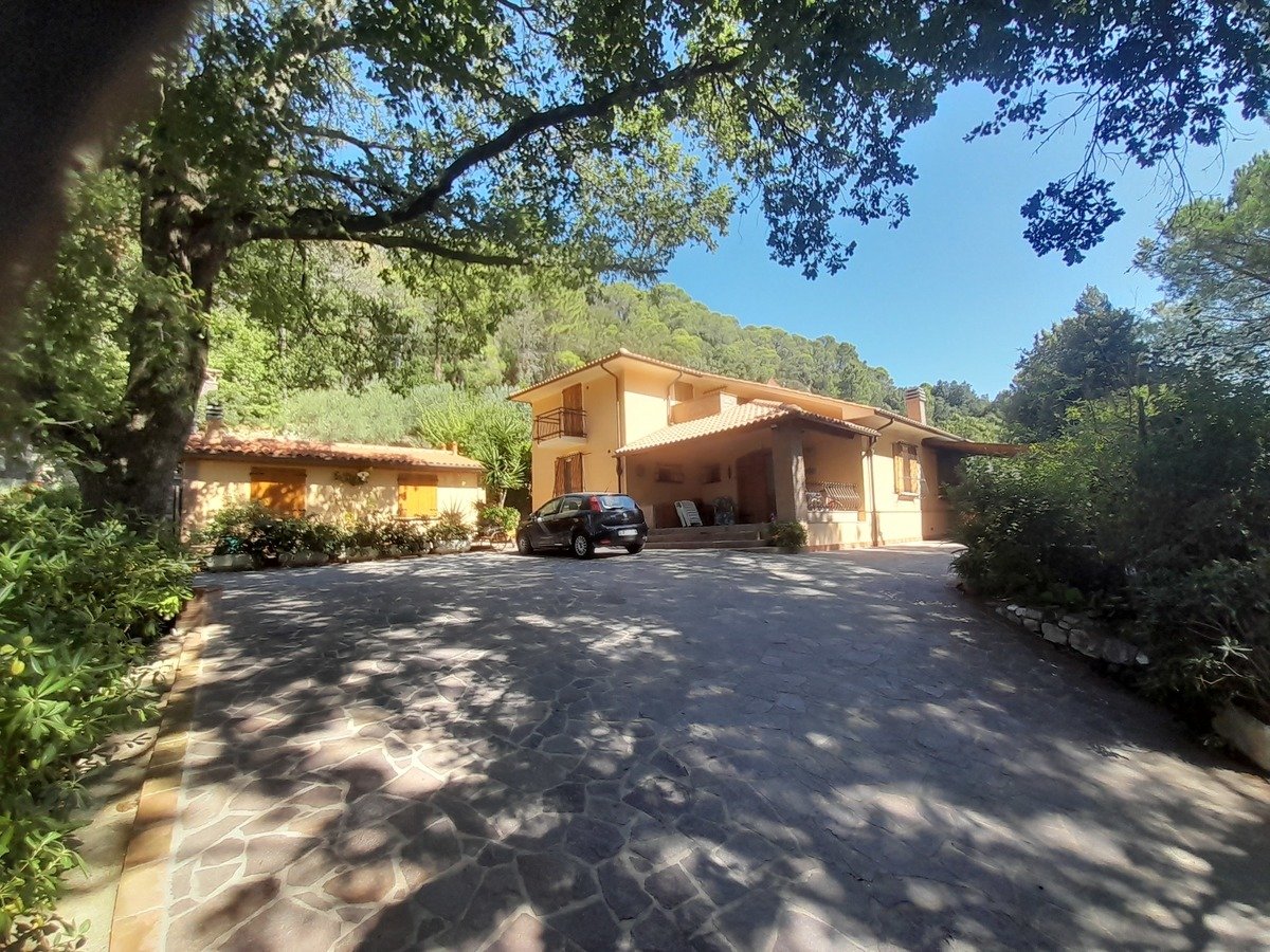 Villa in vendita 3 Stanze da letto a Castellina Marittima