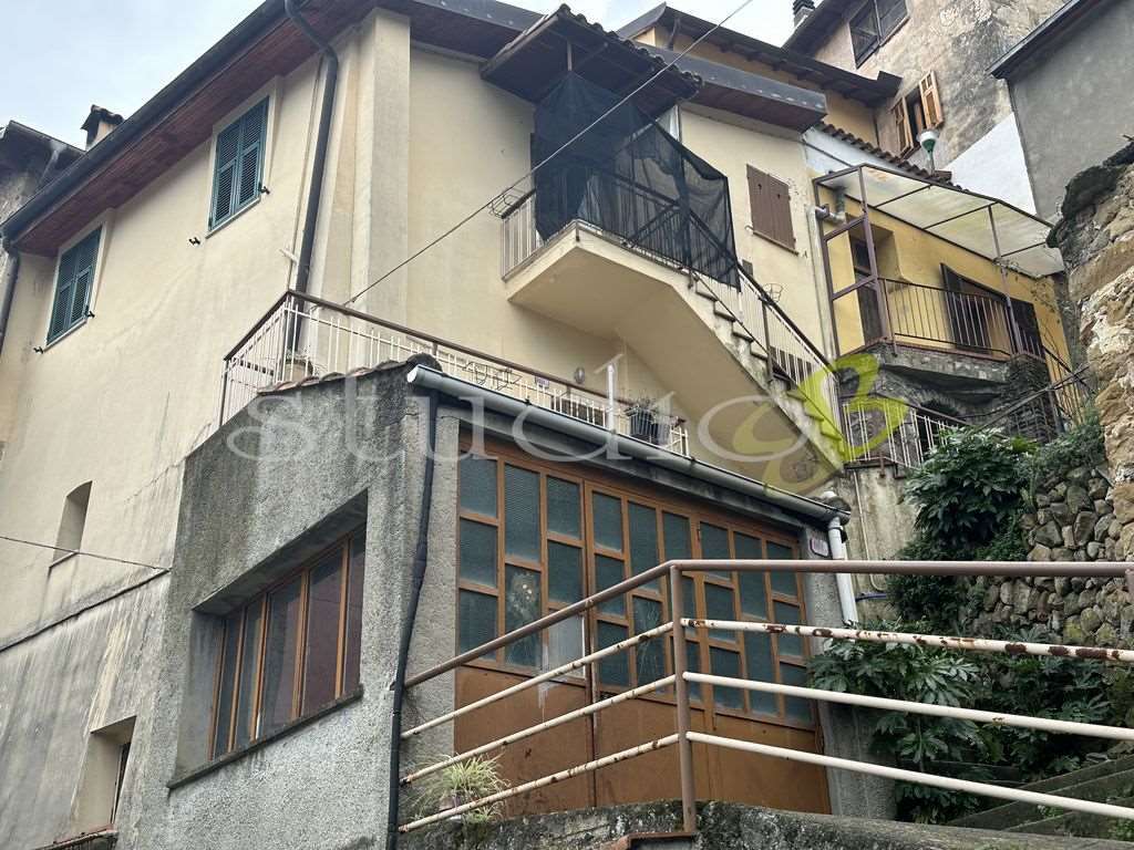 Casa semi indipendente in vendita 5 Stanze da letto a Ventimiglia