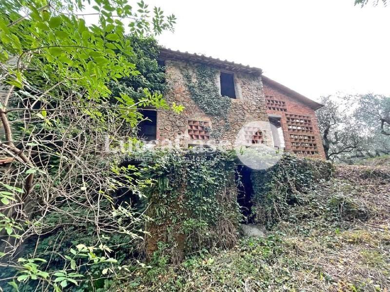 Casa di campagna in vendita a Lucca
