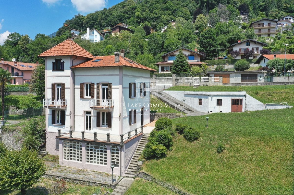 Villa in vendita 6 Stanze da letto a Como
