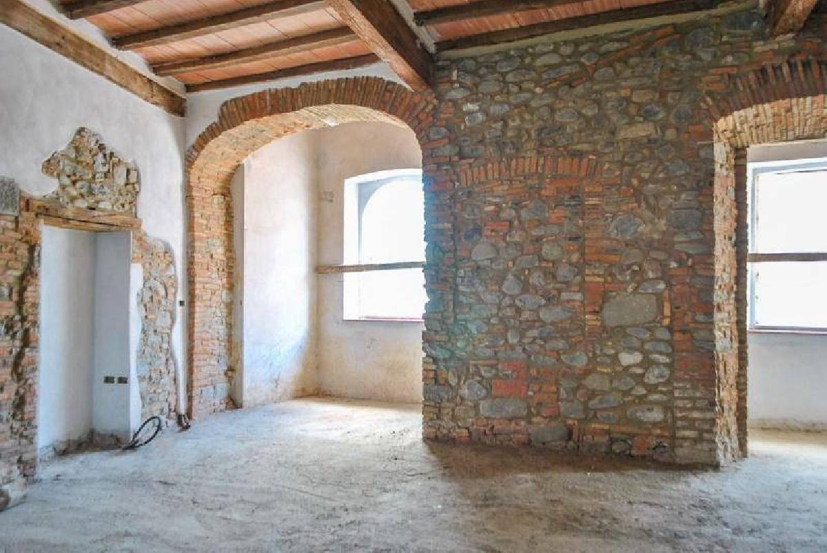 3 Bedrooms Apartment for sale in Castelnuovo Di Garfagnana [502033] Gateaway®