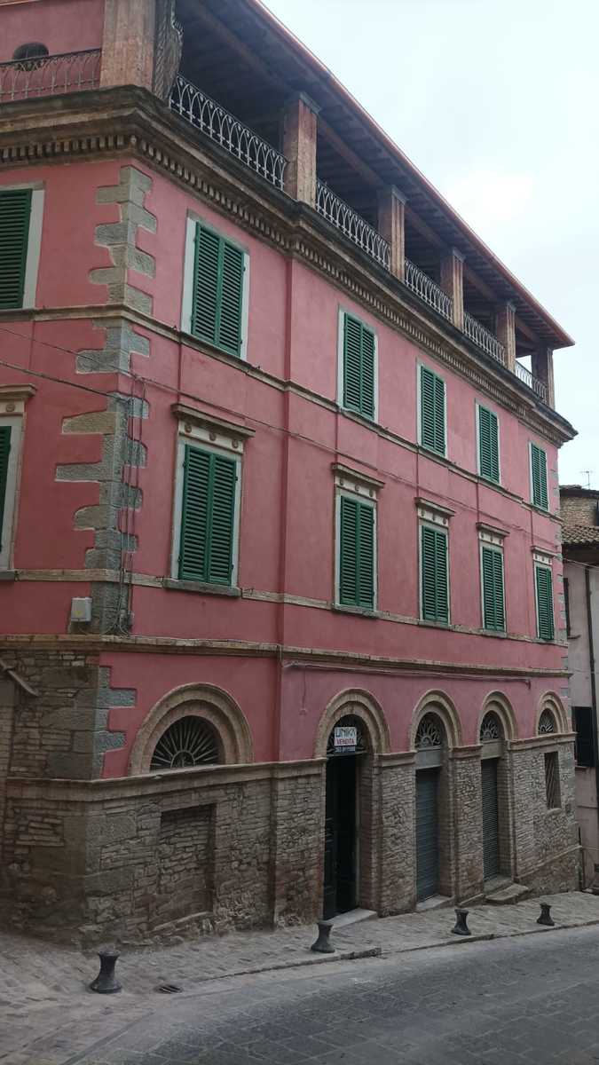 Palazzo in vendita a Umbertide
