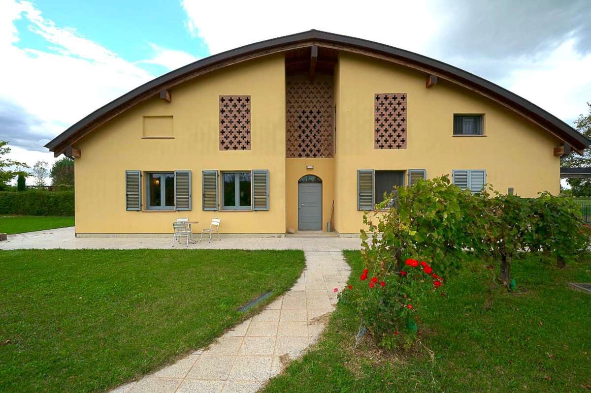 Villa in vendita 4 Stanze da letto a Reggio Nell'emilia