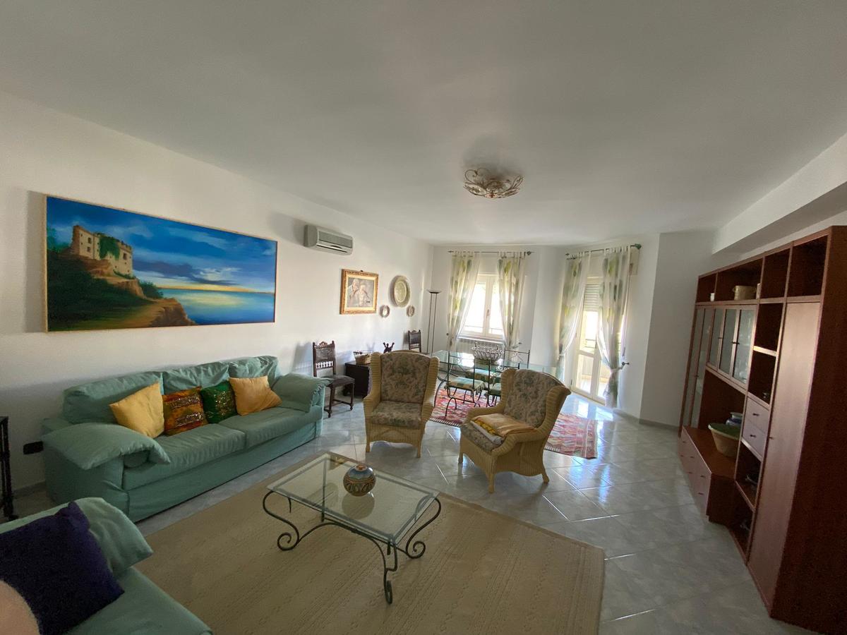 Appartamento in vendita 3 Stanze da letto a Cirò Marina