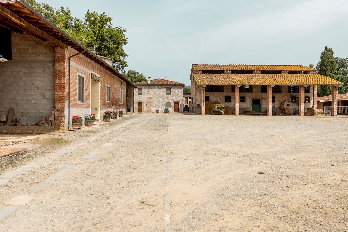 Dimora storica in vendita 30 Stanze da letto a Lucca